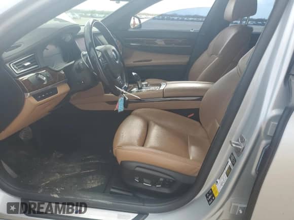 2015 BMW 7 Series 740Li xDrive with VIN WBAYF4C57FGS99225, listed as a Copart auction lot 82167004 with 145,711 mi miles and Salvage title. Bid and sale history available at DreamBid. Image 7.
