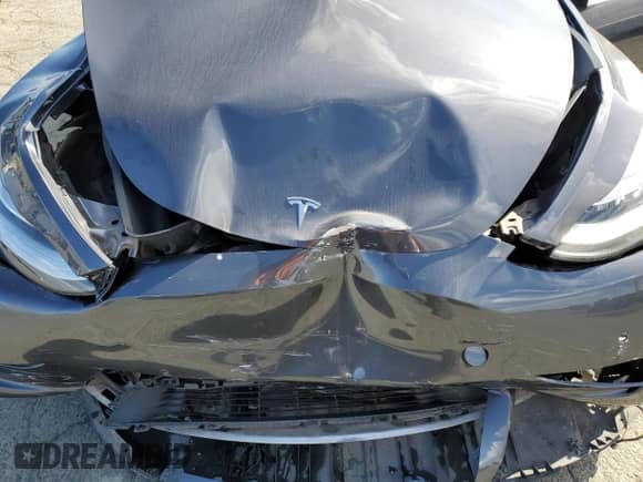 2022 Tesla Model Y Long Range with VIN 7SAYGAEE2NF345566, listed as a Copart auction lot 81694405 with Not provided miles and Salvage title. Bid and sale history available at DreamBid. Image 11.