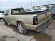 2004 Chevrolet Silverado 1500 Work Truck z VIN 1GCEC14X24Z228934, wystawiony jako Copart lot #55219275 z przebiegiem Nie podano mil oraz Szkoda całkowita • Salvage title. Historia ofert i sprzedaży dostępna na DreamBid. Obrazek 2.