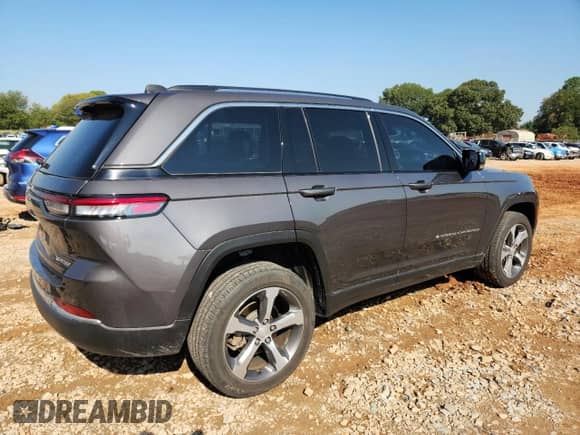 2023 Jeep Grand Cherokee Limited with VIN 1C4RJHBGXPC511494, listed as a Copart auction lot 71272825 with 15,121 mi miles and Salvage title. Bid and sale history available at DreamBid. Image 3.