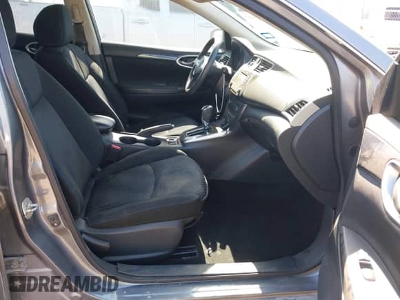 2017 Nissan Sentra SR z VIN 3N1AB7AP0HY378035, wystawiony jako IAAI lot #42017917 z przebiegiem 83 457 mil mil oraz . Historia ofert i sprzedaży dostępna na DreamBid. Obrazek 5.