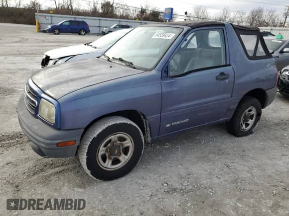 1999 Chevrolet Tracker z VIN 2CNBE18C4X6906275, wystawiony jako Copart lot #84539424 z przebiegiem 53 235 mil mil oraz Szkoda całkowita • Salvage title. Historia ofert i sprzedaży dostępna na DreamBid. Obrazek 1.