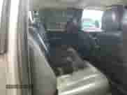 2006 Chevrolet Silverado 1500 LT3 z VIN 2GCEK13T561192377, wystawiony jako Copart lot #81331635 z przebiegiem 306 551 mil mil oraz Szkoda całkowita • Salvage title. Historia ofert i sprzedaży dostępna na DreamBid. Obrazek 10.