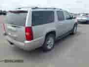 2009 Chevrolet Suburban LTZ z VIN 1GNFK36339R283999, wystawiony jako IAAI lot #42495188 z przebiegiem 203 063 mil mil oraz . Historia ofert i sprzedaży dostępna na DreamBid. Obrazek 4.