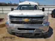 2012 Chevrolet Silverado 3500HD Work Truck z VIN 1GB3CZCG5CF196010, wystawiony jako Copart lot #50029285 z przebiegiem Nie podano mil oraz Czysty tytuł • Clean title. Historia ofert i sprzedaży dostępna na DreamBid. Obrazek 5.
