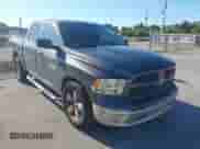 2016 Ram 1500 Lone Star z VIN 1C6RR6LT9GS169557, wystawiony jako IAAI lot #43460139 z przebiegiem 218 159 mil mil oraz . Historia ofert i sprzedaży dostępna na DreamBid. Obrazek 1.
