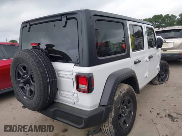 2025 Jeep Wrangler Sport S с VIN 1C4PJXDN6SW511349, выставлен на аукционе IAAI как лот 42678863 с пробегом 13 миль миль и . История ставок и продаж доступна на DreamBid. Изображение 4.