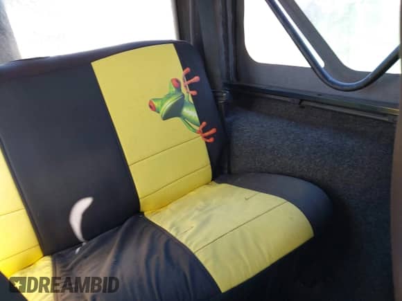 2005 Jeep Wrangler X z VIN 1J4FA39S85P370585, wystawiony jako IAAI lot #43444382 z przebiegiem Nie podano mil oraz . Historia ofert i sprzedaży dostępna na DreamBid. Obrazek 8.