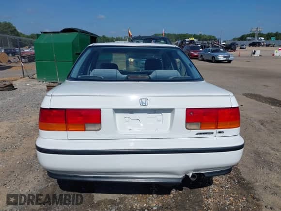 1993 Honda Accord z VIN 1HGCB7654PA150623, wystawiony jako IAAI lot #42815108 z przebiegiem 246 715 mil mil oraz . Historia ofert i sprzedaży dostępna na DreamBid. Obrazek 16.