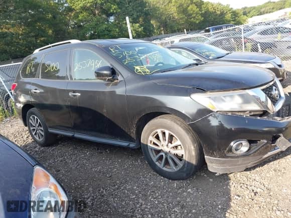 2015 Nissan Pathfinder Platinum with VIN 5N1AR2MMXFC656650, listed as a IAAI auction lot 42961946 with Not provided miles and . Bid and sale history available at DreamBid. Image 12.