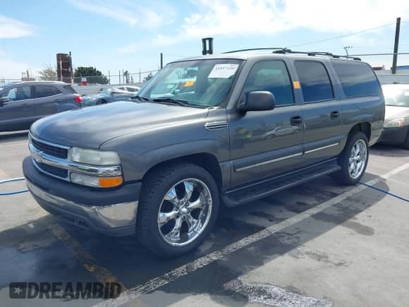 2002 Chevrolet Suburban LT с VIN 3GNEC16T52G208952, выставлен на аукционе IAAI как лот 41857120 с пробегом Не указан миль и . История ставок и продаж доступна на DreamBid. Изображение 2.