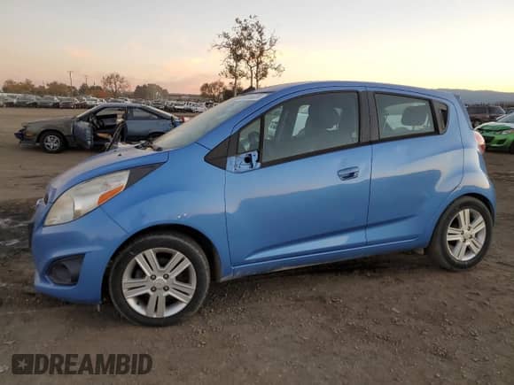 2013 Chevrolet Spark LT с VIN KL8CC6S96DC516945, выставлен на аукционе Copart как лот 83614024 с пробегом 90 090 миль миль и Списание • Salvage title. История ставок и продаж доступна на DreamBid. Изображение 1.