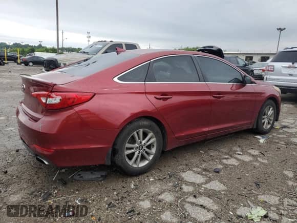 2016 Hyundai Sonata SE z VIN 5NPE24AF1GH410569, wystawiony jako Copart lot #66453515 z przebiegiem 114 325 mil mil oraz Szkoda całkowita • Salvage title. Historia ofert i sprzedaży dostępna na DreamBid. Obrazek 3.