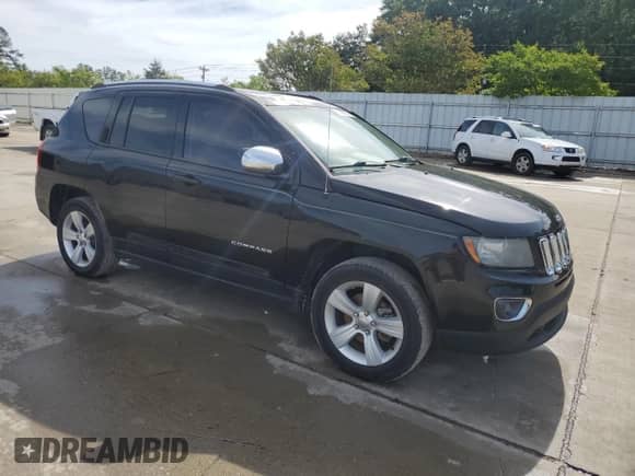 2015 Jeep Compass High Altitude с VIN 1C4NJCEA6FD240998, выставлен на аукционе Copart как лот 56063105 с пробегом 171 760 миль миль и Списание • Salvage title. История ставок и продаж доступна на DreamBid. Изображение 4.