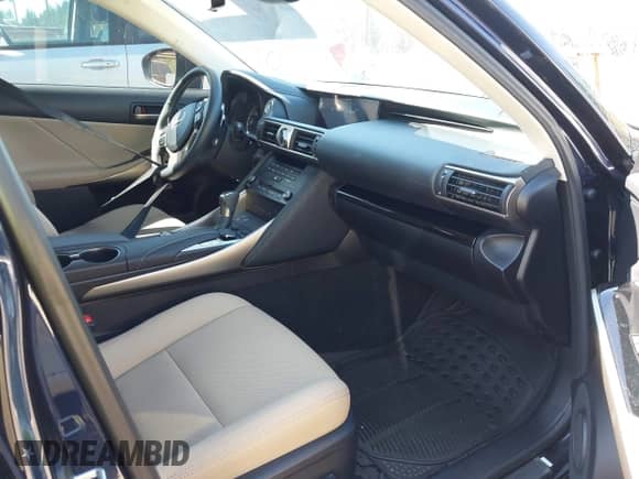 2019 Lexus IS 300 z VIN JTHBA1D27K5089402, wystawiony jako IAAI lot #42940228 z przebiegiem 15 679 mil mil oraz . Historia ofert i sprzedaży dostępna na DreamBid. Obrazek 5.