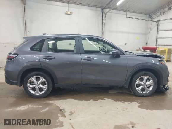 2024 Honda HR-V LX с VIN 3CZRZ2H34RM766454, выставлен на аукционе IAAI как лот 42776088 с пробегом 4 918 миль миль и . История ставок и продаж доступна на DreamBid. Изображение 13.