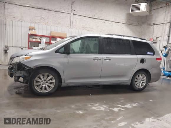 2011 Toyota Sienna LE with VIN 5TDJK3DC7BS003725, listed as a IAAI auction lot 42867126 with 165,953 mi miles and . Bid and sale history available at DreamBid. Image 14.