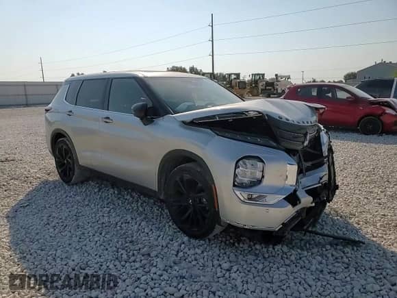 2022 Mitsubishi Outlander SE z VIN JA4J3UA81NZ075584, wystawiony jako Copart lot #80720605 z przebiegiem 44 923 mil mil oraz Szkoda całkowita • Salvage title. Historia ofert i sprzedaży dostępna na DreamBid. Obrazek 15.