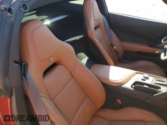 2015 Chevrolet Corvette Z51 2LT z VIN 1G1YK2D76F5114010, wystawiony jako Copart lot #49416744 z przebiegiem 8 892 mil mil oraz . Historia ofert i sprzedaży dostępna na DreamBid. Obrazek 10.