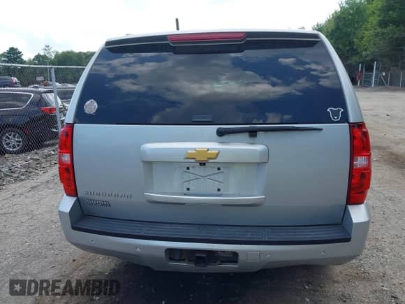 2013 Chevrolet Suburban LT с VIN 1GNSKJE77DR221618, выставлен на аукционе IAAI как лот 42860114 с пробегом 179 090 миль миль и . История ставок и продаж доступна на DreamBid. Изображение 16.