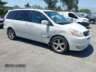 2005 Toyota Sienna XLE z VIN 5TDZA22C85S359348, wystawiony jako IAAI lot #42640899 z przebiegiem 185 773 mil mil oraz . Historia ofert i sprzedaży dostępna na DreamBid. Obrazek 1.