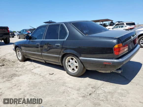 1994 BMW 7 Series с VIN WBAGD4326RDE68022, выставлен на аукционе Copart как лот 57808115 с пробегом 220 431 миль миль и Чистый • Clean title. История ставок и продаж доступна на DreamBid. Изображение 2.