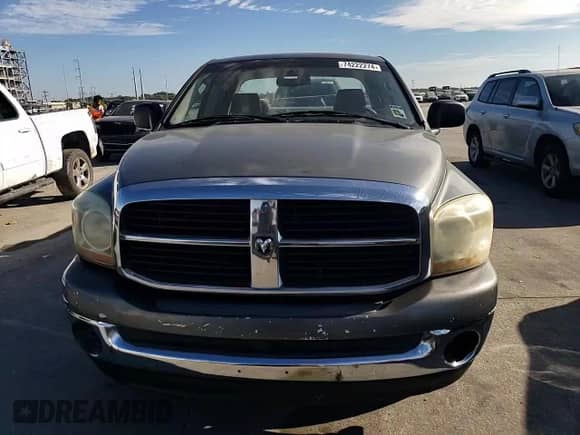 2006 Dodge 1500 ST z VIN 1D7HA18N06J114398, wystawiony jako Copart lot #89273225 z przebiegiem 357 438 mil mil oraz Szkoda całkowita • Salvage title. Historia ofert i sprzedaży dostępna na DreamBid. Obrazek 10.