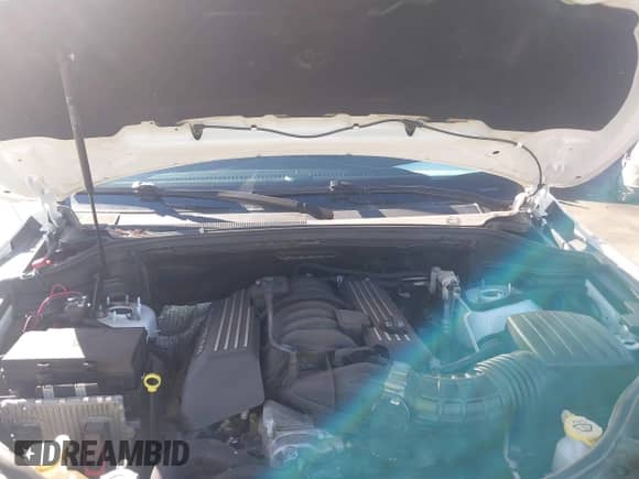 2017 Jeep Grand Cherokee SRT z VIN 1C4RJFDJ6HC754640, wystawiony jako IAAI lot #40944008 z przebiegiem 93 412 mil mil oraz . Historia ofert i sprzedaży dostępna na DreamBid. Obrazek 10.