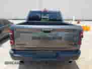 2022 Ram 1500 Rebel z VIN 1C6SRFLT3NN282689, wystawiony jako IAAI lot #42472175 z przebiegiem 58 163 mil mil oraz . Historia ofert i sprzedaży dostępna na DreamBid. Obrazek 16.