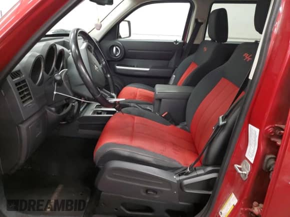 2008 Dodge Nitro R/T с VIN 1D8GU58678W123779, выставлен на аукционе Copart как лот 84771974 с пробегом 138 543 миль миль и На запчасти • Non repairable. История ставок и продаж доступна на DreamBid. Изображение 7.