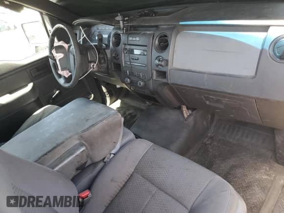 2012 Ford F-150 XL z VIN 1FTNF1CF5CKD16741, wystawiony jako Copart lot #53306035 z przebiegiem 336 777 mil mil oraz Szkoda całkowita • Salvage title. Historia ofert i sprzedaży dostępna na DreamBid. Obrazek 8.