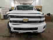 2015 Chevrolet Silverado 3500HD LTZ с VIN 1GC4K0E80FF599384, выставлен на аукционе Copart как лот 76975984 с пробегом 73 351 миль миль и Списание • Salvage title. История ставок и продаж доступна на DreamBid. Изображение 5.