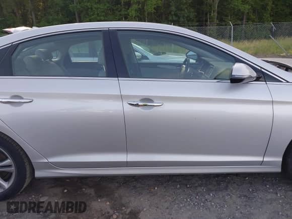 2018 Hyundai Sonata Limited with VIN 5NPE34AF1JH704672, listed as a IAAI auction lot 42234286 with 68,000 mi miles and . Bid and sale history available at DreamBid. Image 13.