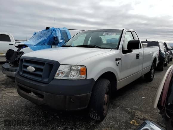 2008 Ford F-150 XL with VIN 1FTRF12278KE14872, listed as a Copart auction lot 88339365 with 190,454 mi miles and Clean title. Bid and sale history available at DreamBid. Image 1.
