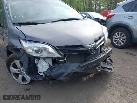 2019 Toyota Sienna L with VIN 5TDZZ3DC1KS991776, listed as a IAAI auction lot 42060254 with 29,377 mi miles and . Bid and sale history available at DreamBid. Image 17.