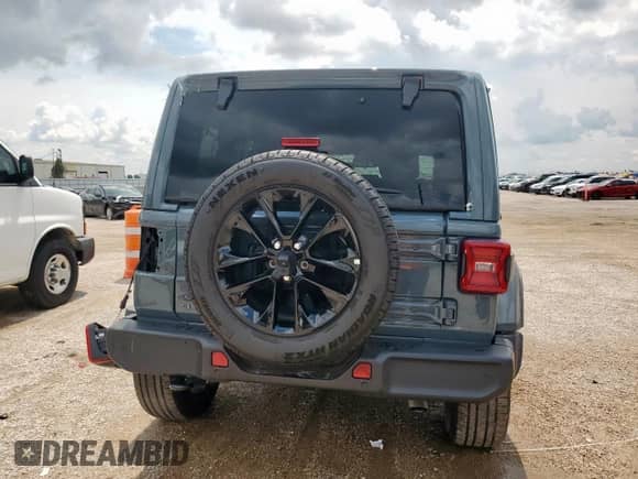 2025 Jeep Wrangler Sahara with VIN 1C4RJXP69SW600491, listed as a Copart auction lot 70372675 with 8,516 mi miles and Clean title. Bid and sale history available at DreamBid. Image 6.