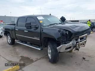 2012 Chevrolet Silverado 2500HD LT with VIN 1GC1KXCG4CF139792, listed as a IAAI auction lot 43063079 with 228,598 mi miles and . Bid and sale history available at DreamBid. Image 1.