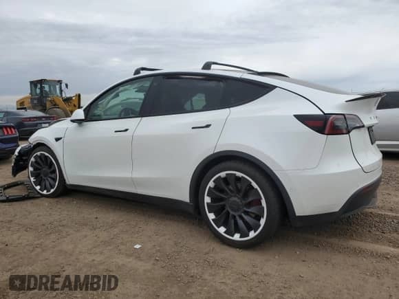 2021 Tesla Model Y Performance with VIN 5YJYGDEF3MF194548, listed as a Copart auction lot 86505535 with 44,671 mi miles and Salvage title. Bid and sale history available at DreamBid. Image 2.