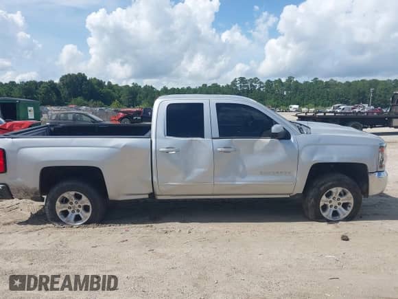 2019 Chevrolet Silverado 1500 LT with VIN 2GCRCPEC9K1149587, listed as a IAAI auction lot 42709087 with Not provided miles and . Bid and sale history available at DreamBid. Image 13.