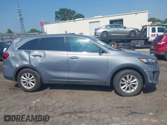 2019 Kia Sorento L with VIN 5XYPG4A39KG604444, listed as a IAAI auction lot 42676815 with 130,175 mi miles and . Bid and sale history available at DreamBid. Image 13.