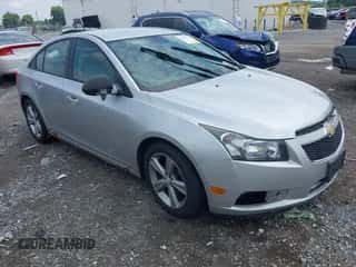 2014 Chevrolet Cruze LS z VIN 1G1PA5SG3E7261729, wystawiony jako IAAI lot #42702216 z przebiegiem 116 960 mil mil oraz . Historia ofert i sprzedaży dostępna na DreamBid. Obrazek 1.