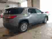 2018 Chevrolet Traverse LT Cloth z VIN 1GNEVGKW0JJ112303, wystawiony jako IAAI lot #43142872 z przebiegiem 37 974 mil mil oraz . Historia ofert i sprzedaży dostępna na DreamBid. Obrazek 4.