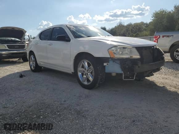 2013 Dodge Avenger SE with VIN 1C3CDZAB8DN614460, listed as a Copart auction lot 84970415 with 148,893 mi miles and Clean title. Bid and sale history available at DreamBid. Image 4.