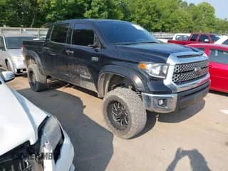 2020 Toyota Tundra SR5 с VIN 5TFDY5F12LX910560, выставлен на аукционе IAAI как лот 42412014 с пробегом 85 690 миль миль и . История ставок и продаж доступна на DreamBid. Изображение 1.