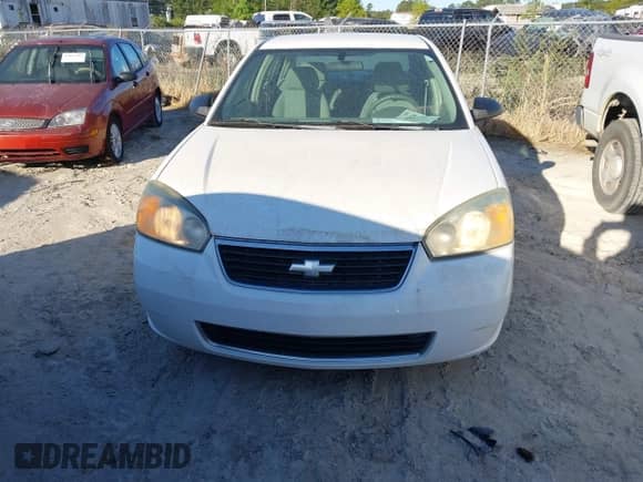 2008 Chevrolet Malibu Classic LS 2FL с VIN 1G1ZS58N58F116519, выставлен на аукционе IAAI как лот 42050286 с пробегом 144 204 миль миль и . История ставок и продаж доступна на DreamBid. Изображение 6.
