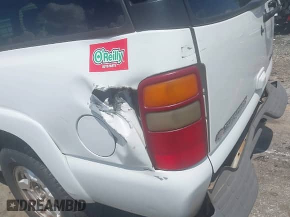 2005 Chevrolet Suburban Z71 с VIN 3GNFK16Z65G153329, выставлен на аукционе IAAI как лот 42764834 с пробегом Не указан миль и . История ставок и продаж доступна на DreamBid. Изображение 6.