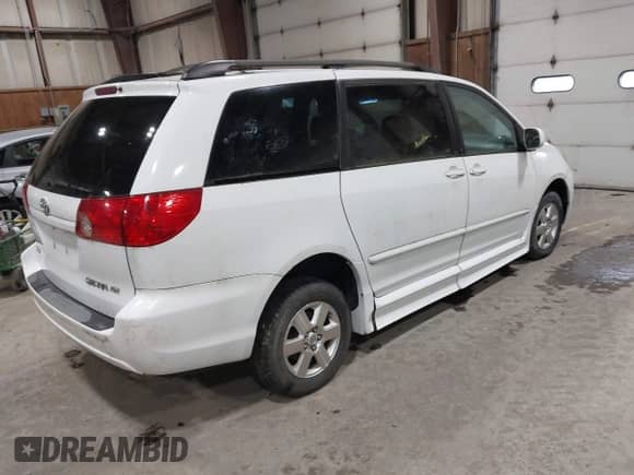 2006 Toyota Sienna XLE with VIN 5TDZA22C56S494451, listed as a IAAI auction lot 42337281 with 97,457 mi miles and . Bid and sale history available at DreamBid. Image 4.