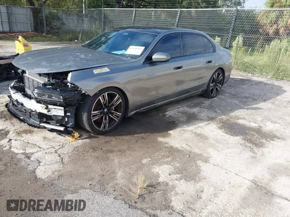 2024 BMW 7 Series 760i xDrive with VIN WBA33EJ05RCR70449, listed as a IAAI auction lot 43321544 with 18,014 mi miles and . Bid and sale history available at DreamBid. Image 2.