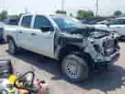 2023 Chevrolet Colorado 4WD Work Truck z VIN 1GCPTBEKXP1211738, wystawiony jako IAAI lot #42767861 z przebiegiem Nie podano mil oraz . Historia ofert i sprzedaży dostępna na DreamBid. Obrazek 1.
