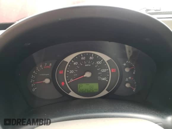 2005 Hyundai Tucson GL z VIN KM8JM12B85U194821, wystawiony jako Copart lot #68348115 z przebiegiem 262 525 mil mil oraz Szkoda całkowita • Salvage title. Historia ofert i sprzedaży dostępna na DreamBid. Obrazek 9.